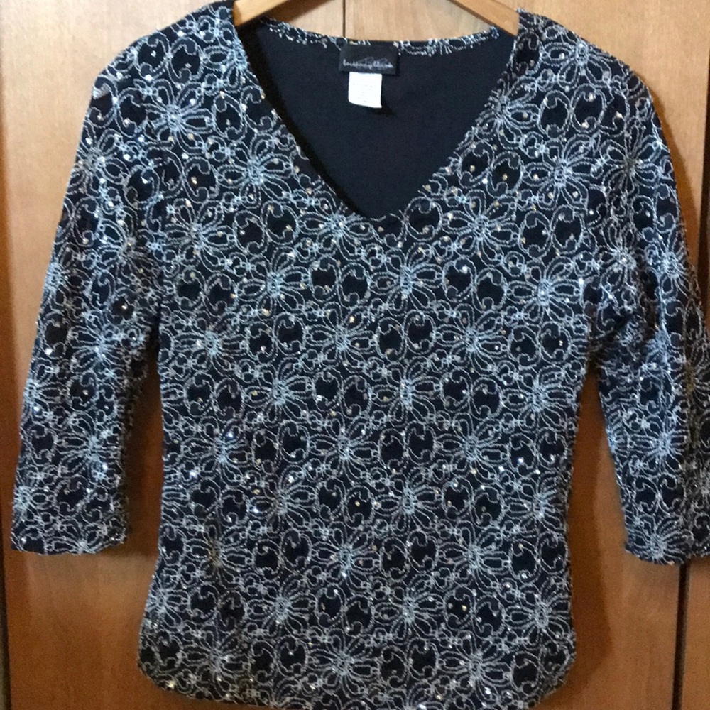 Glitzy beautiful silver sequined top.  - M